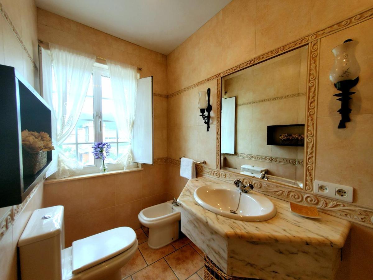 Apartamentos Turisticos Rosa Ribadeo Εξωτερικό φωτογραφία