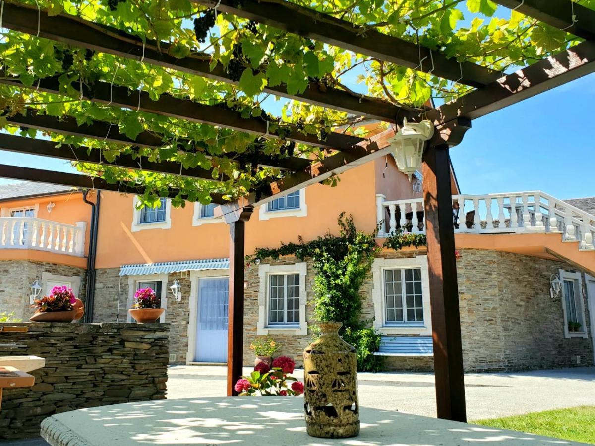 Apartamentos Turisticos Rosa Ribadeo Εξωτερικό φωτογραφία