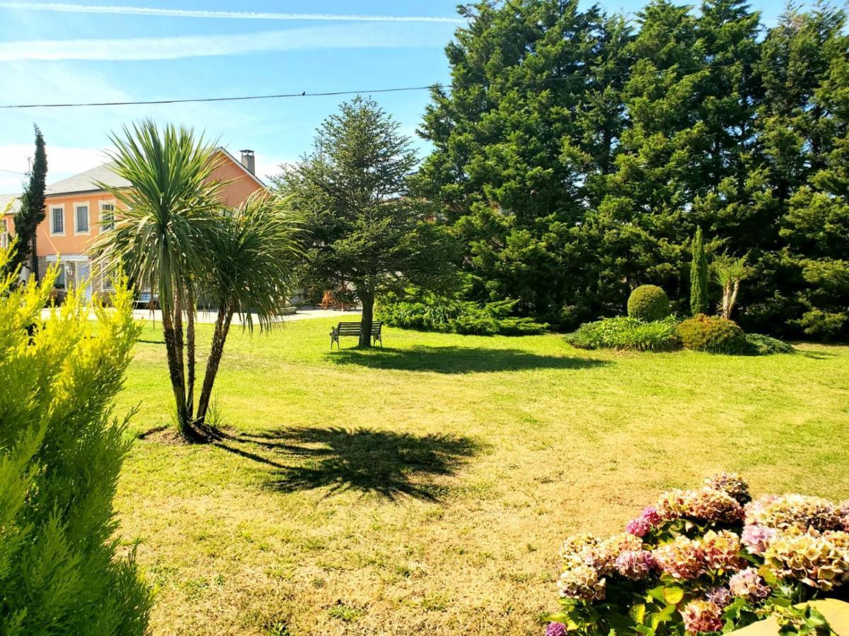 Apartamentos Turisticos Rosa Ribadeo Εξωτερικό φωτογραφία